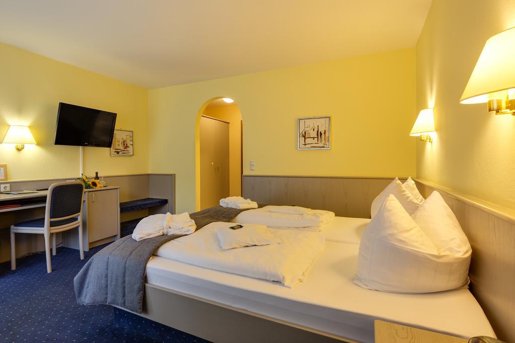 Hotel Die Kleine Blume Erfweiler Екстериор снимка