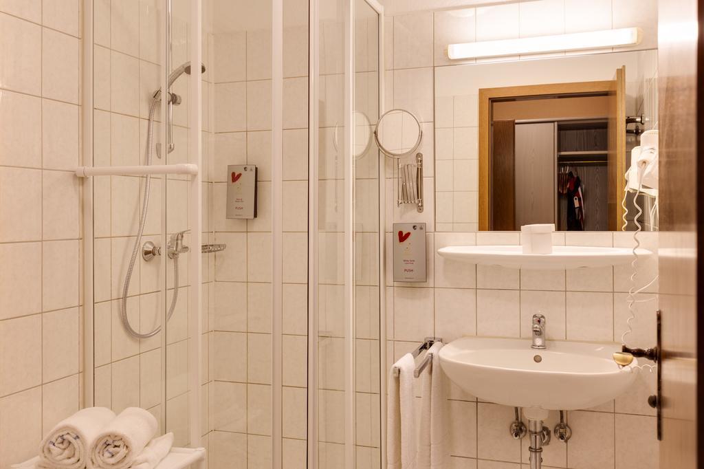 Hotel Die Kleine Blume Erfweiler Екстериор снимка